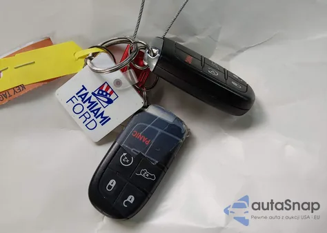 2019 Jeep Grand Cherokee Limited 4X2 z USA, uszkodzony, nr VIN 1C4RJEBG1KC580372